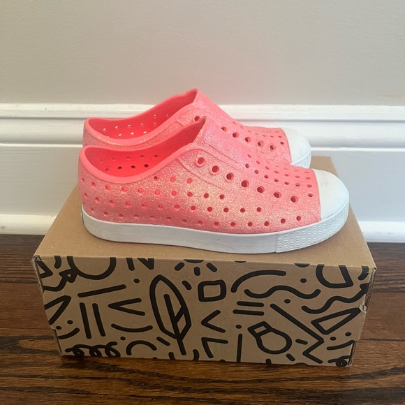 Native size 12 girls Jefferson Bling - Picture 3 of 6